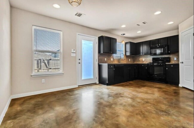 Building Photo - 4611 Graceful Ln
