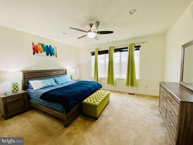 Building Photo - 119 Sirius Dr