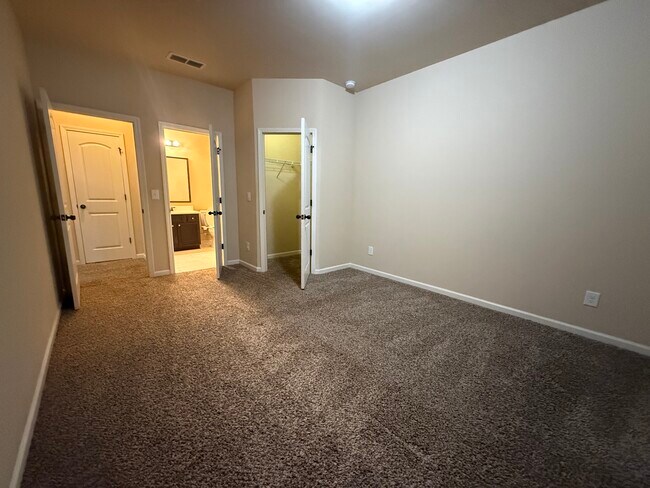 Building Photo - 2056 Tweed Dr