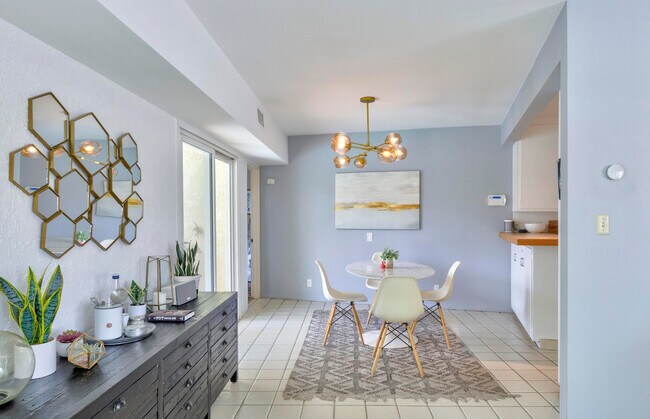 Building Photo - 74533 Peppertree Dr