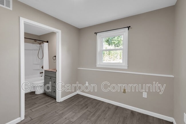 Building Photo - 334 Harris Hill Rd