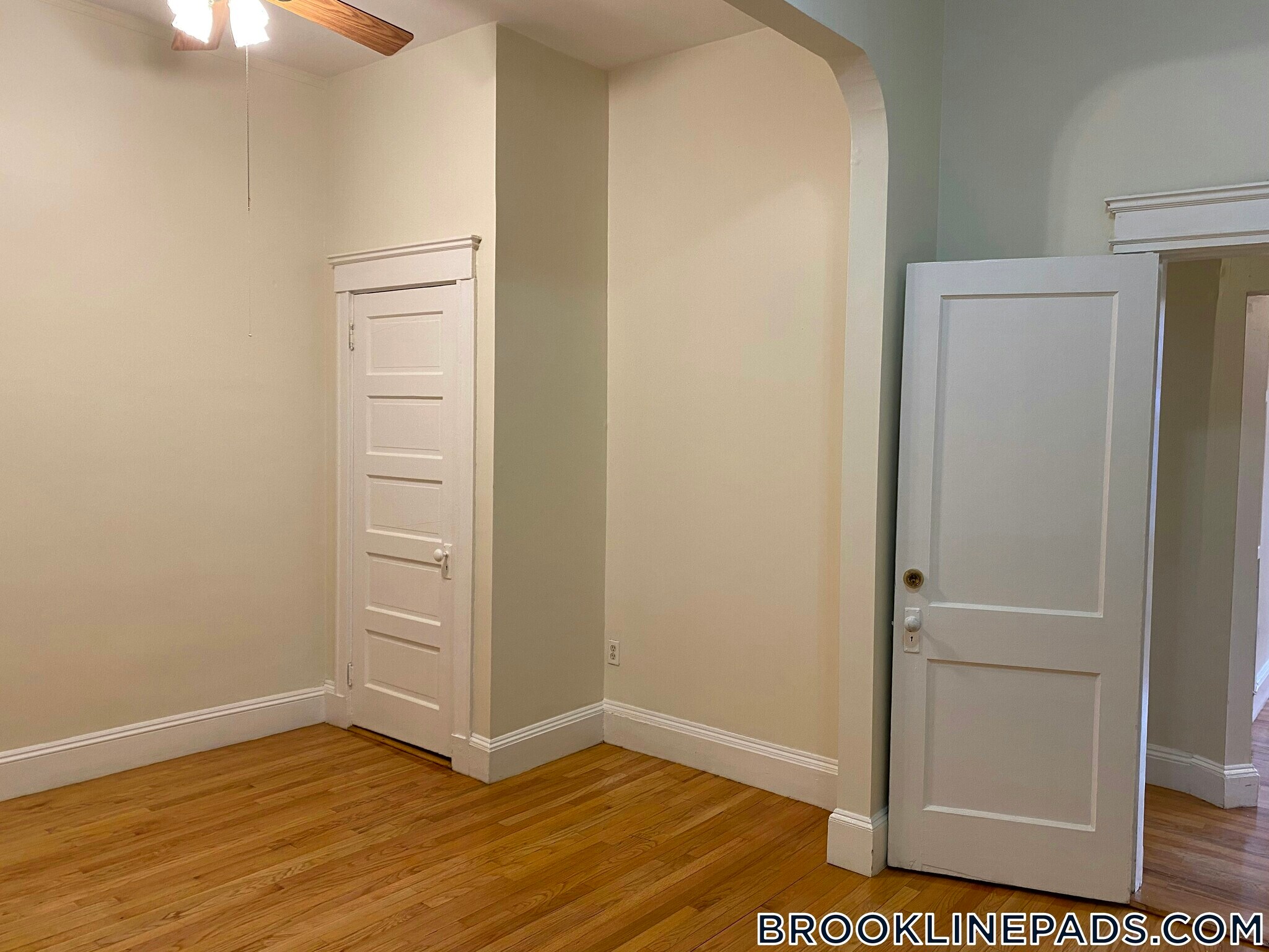 Building Photo - 38 Babcock St