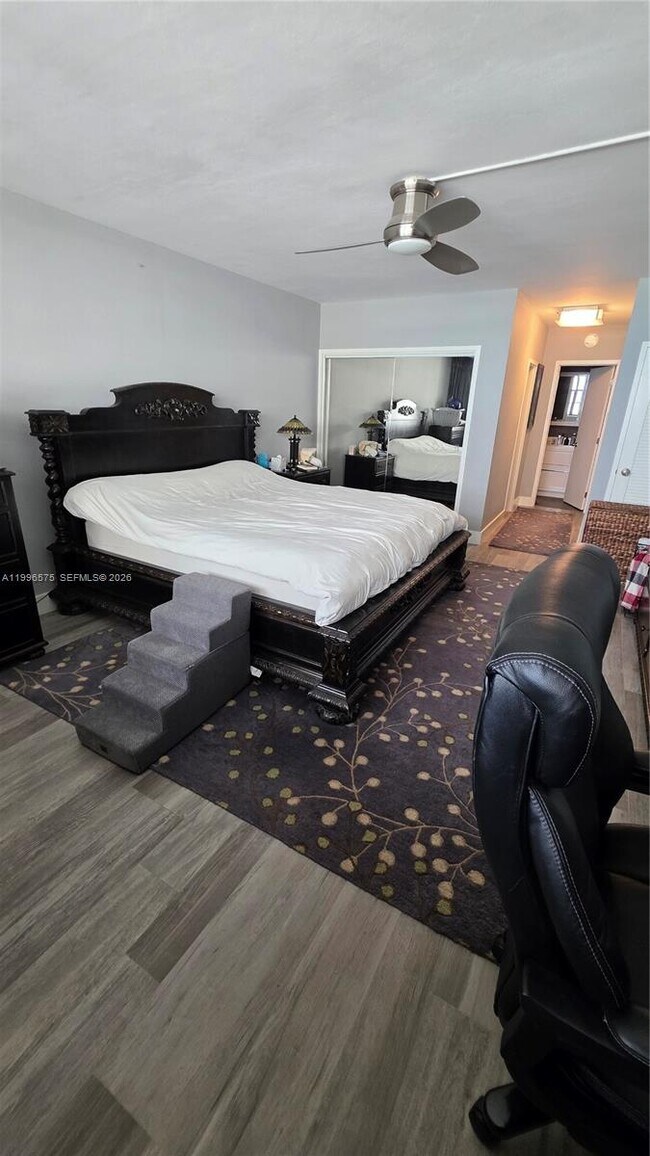 Building Photo - 5825 Collins Ave