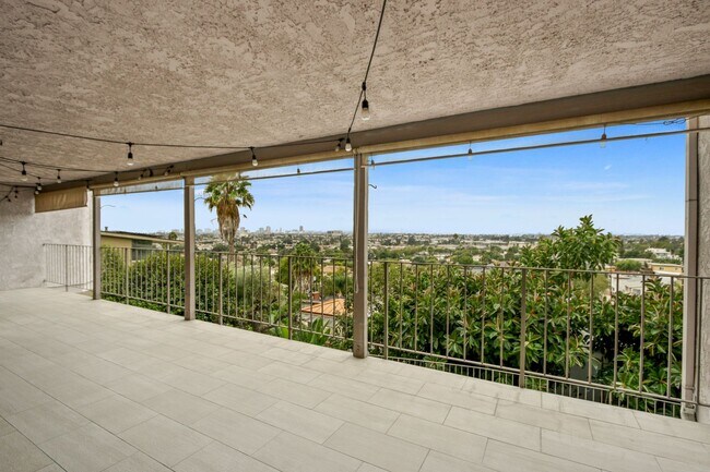 Building Photo - Panoramic View Condo For Lease