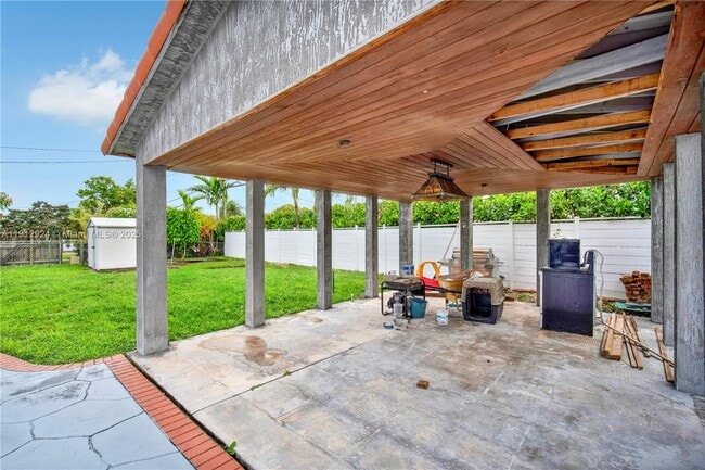 Building Photo - 1230 SW 86th Ct