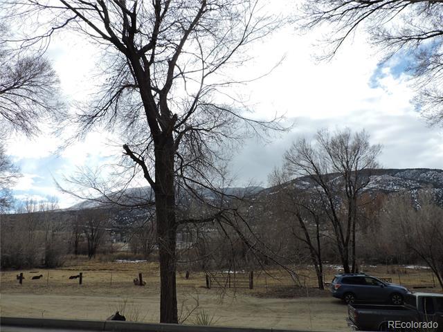 Building Photo - 10216 Rodeo Park Dr