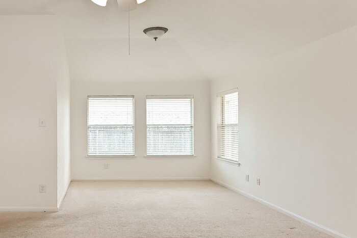 Building Photo - 15207 Bentridge Dr