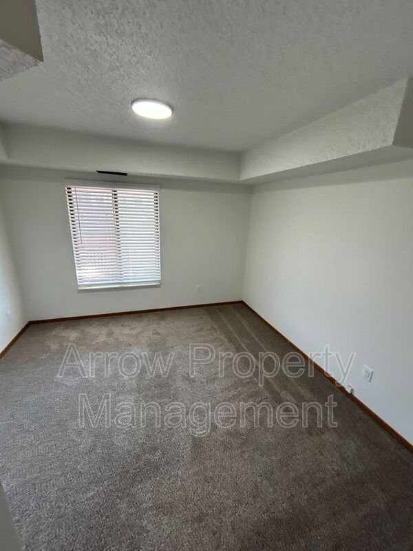 Building Photo - 205 E Arbor Ave