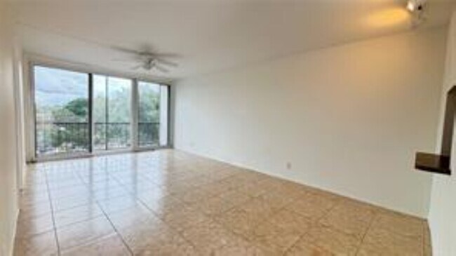 Building Photo - 4501 NE 21st Ave