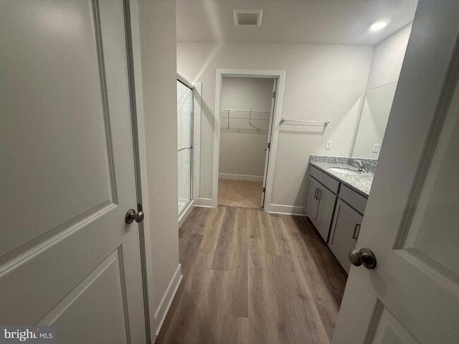 Building Photo - 218 Munsee Cir