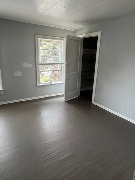 Building Photo - 276 S Harris Ave