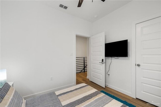 Building Photo - 2625 Warbler Ave