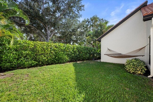 Building Photo - 4 Ironwood Way N