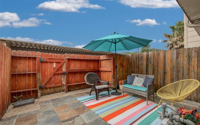 Building Photo - 15309 Kingfield Dr