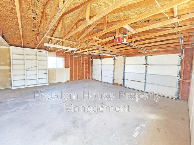Building Photo - 80 Stanley Dr