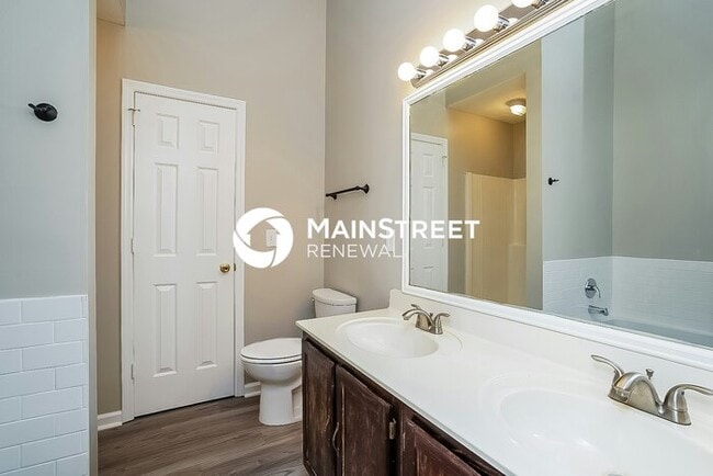 Building Photo - 3 Bedroom Pet-Friendly Home in Antioch, TN with Main Street Renewal