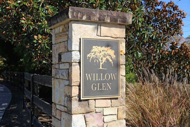 Building Photo - Modern Townhome Living Near Hollymead Town...