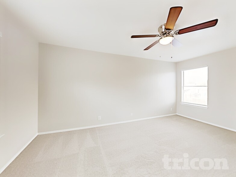 Building Photo - 15819 Hastings Park