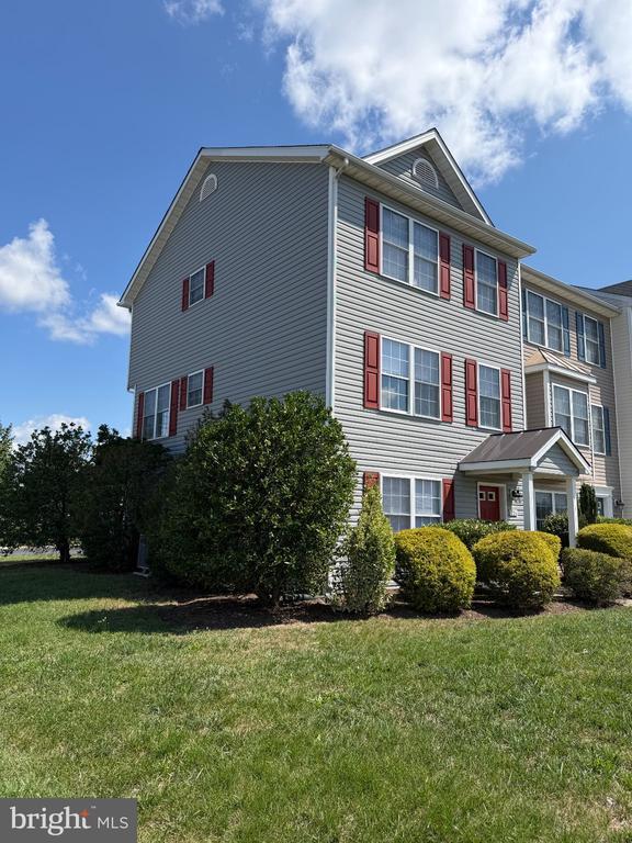 Building Photo - 206 Weathervane Dr