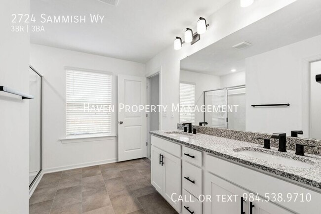 Building Photo - 2724 Sammish Way