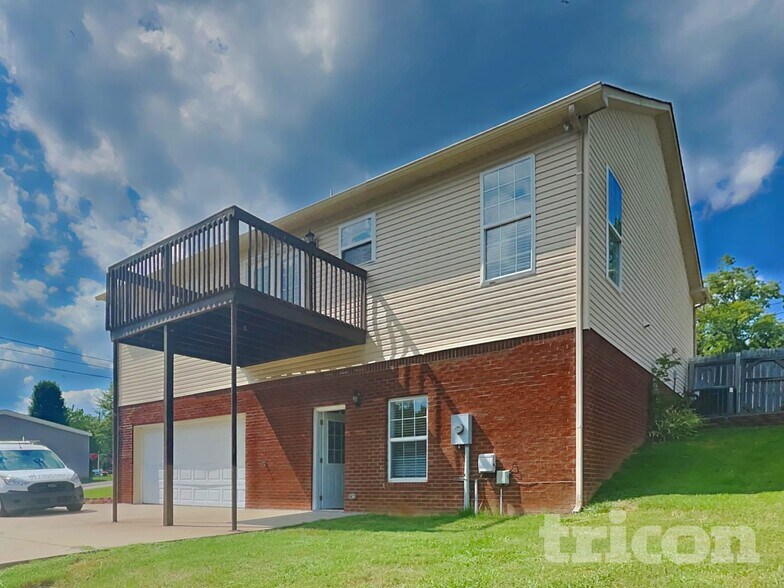 Building Photo - 131 Overlook Pl