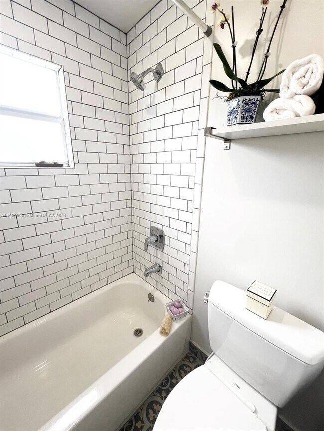 Building Photo - 11241 SW 7th Terrace