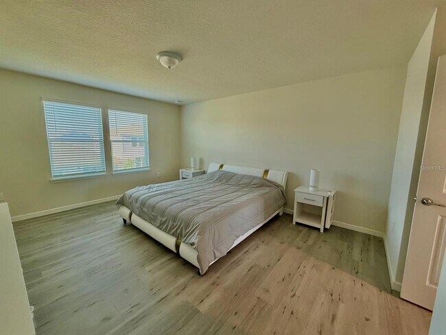 Building Photo - 2023 Alluring Ln