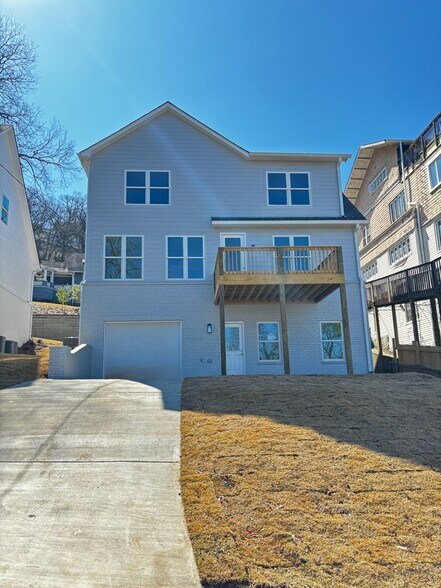 Building Photo - 1414 17th Ave S