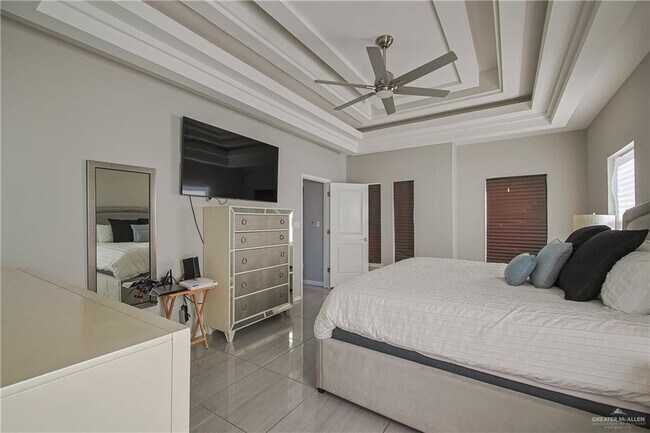 Building Photo - 34 South Dr