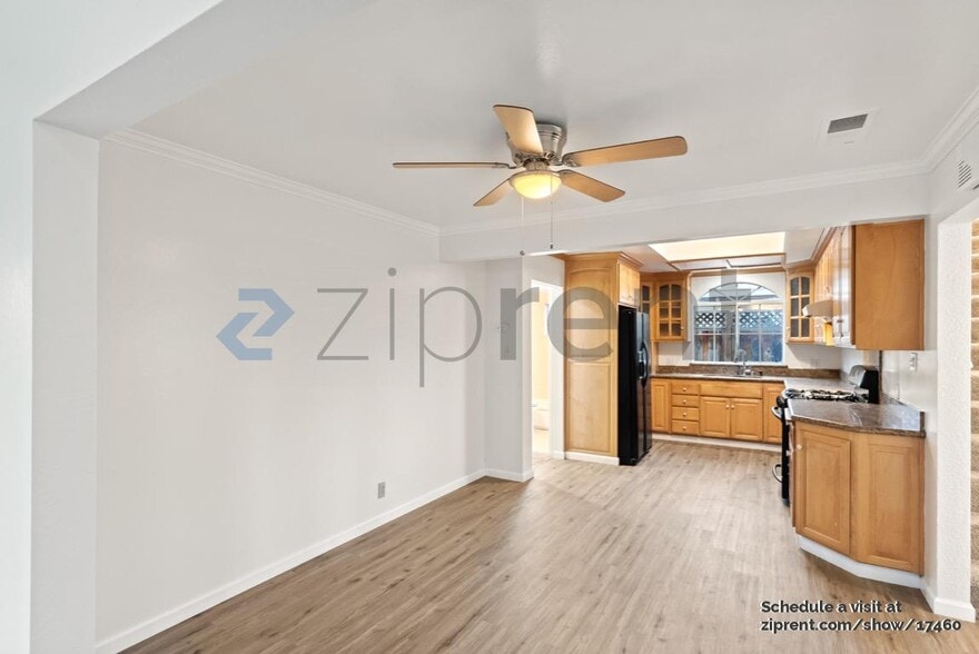 Building Photo - 39986 Barbara St