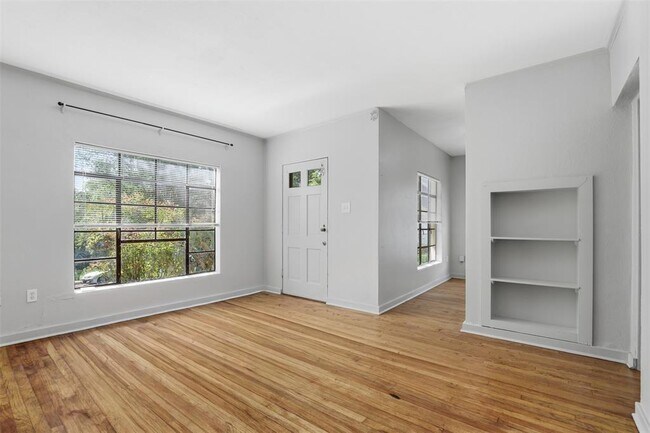 Building Photo - 3901 Wrightwood Rd