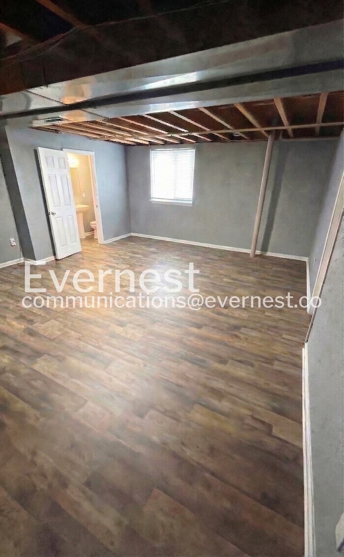 Building Photo - 2167 Edmund Ave