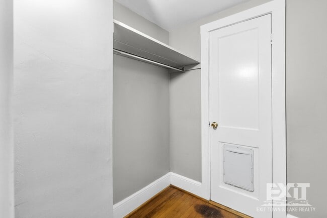 Building Photo - 3 Bedroom 1 Bathroom Home