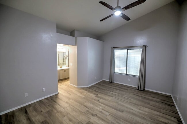 Building Photo - Smart East Side 3 Bedroom Home with EV cha...