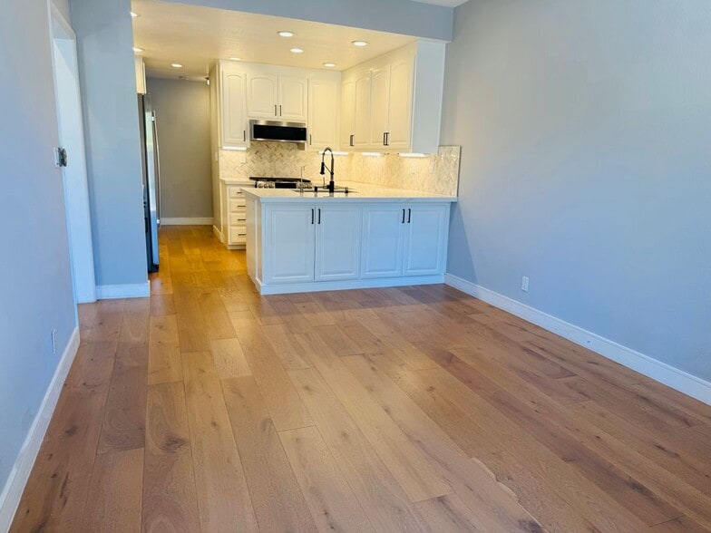 Building Photo - 122 Lynx Ct