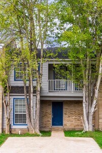 Building Photo - 103 Normal Park Dr