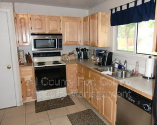 Building Photo - 2203 Coyote Pl