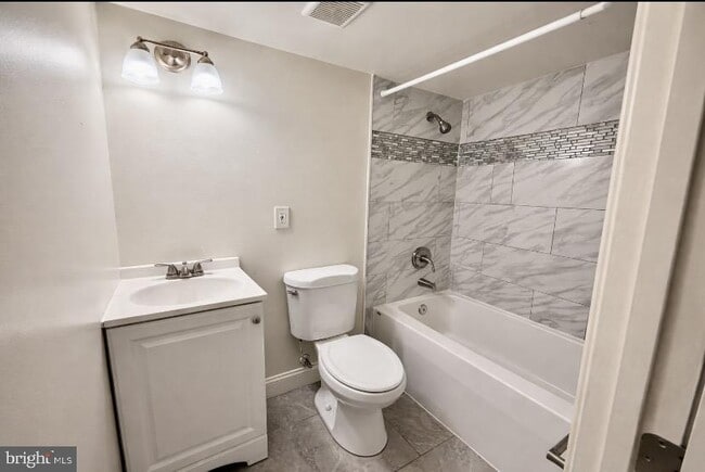 Building Photo - 1224 Winston Ave