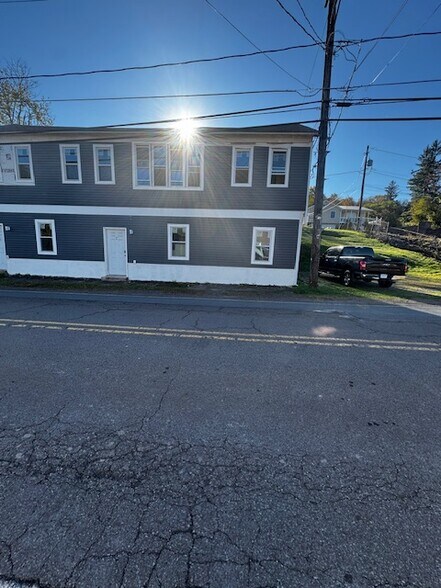 Building Photo - 23 Old Lake Rd