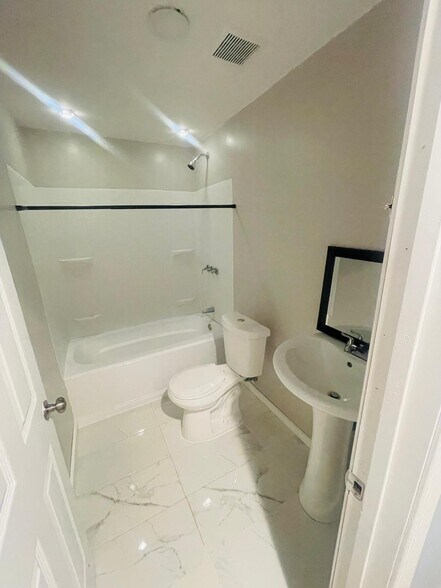 bathroom - 10340 Bridle Ct