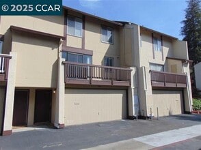 Building Photo - 1774 Gazelle Way