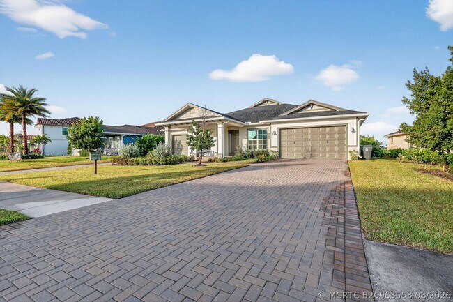 Building Photo - 799 Hookline Cir