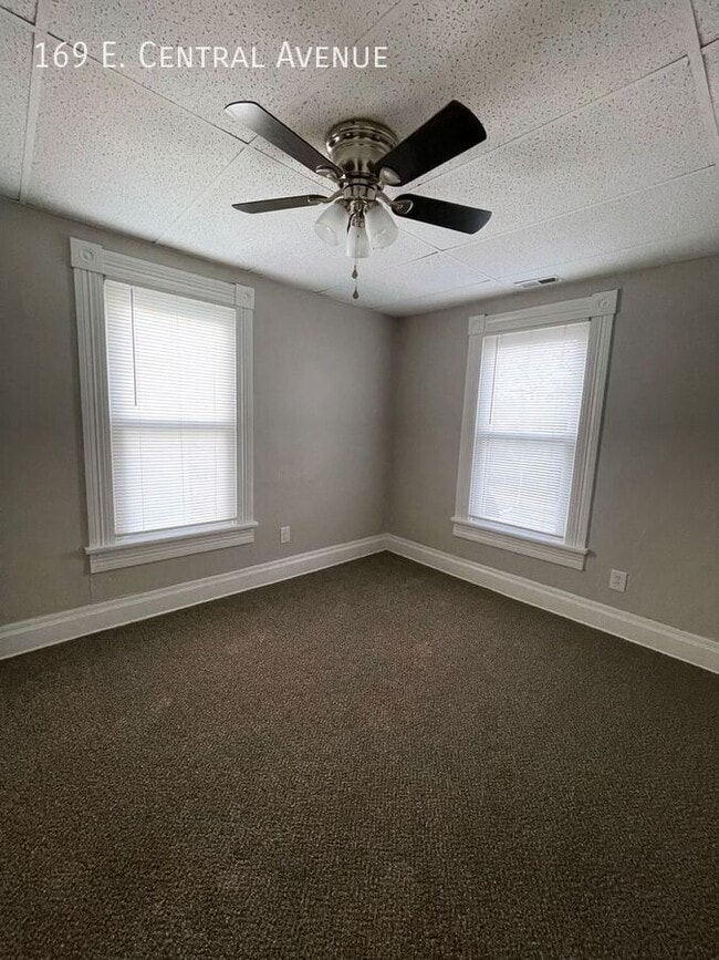 Building Photo - 169 E Central Ave