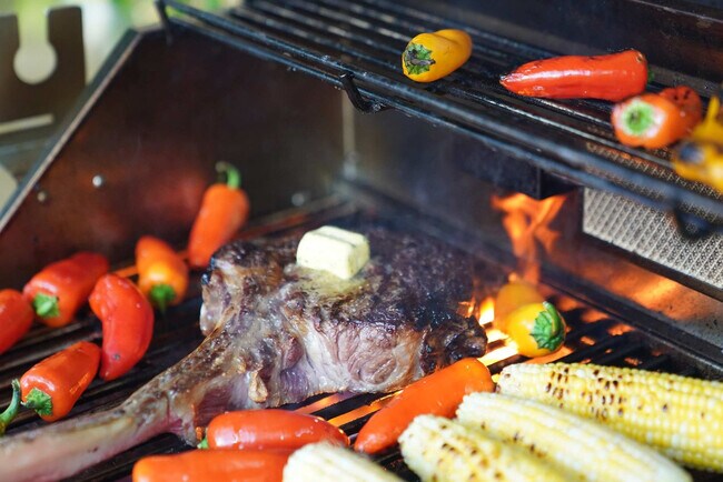 Building Photo - 1884 SW 17th St