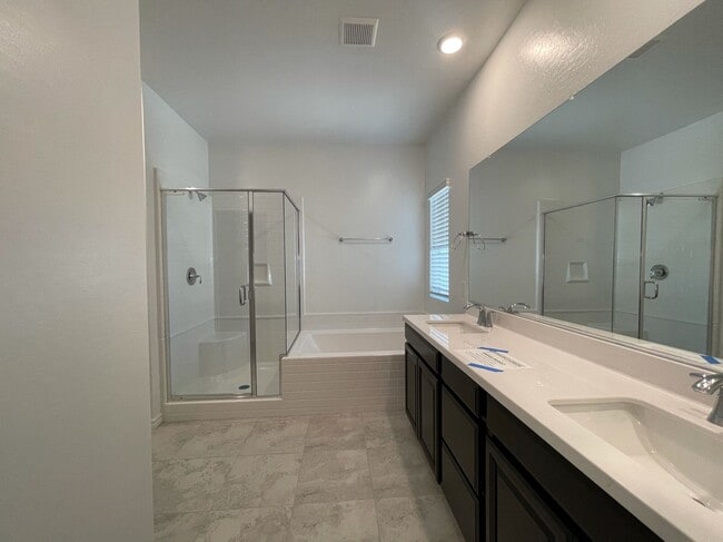 Building Photo - GATED 3 BED 2.5 BATH 2 CAR GARAGE + LOFT IN NORTH LAS VEGAS