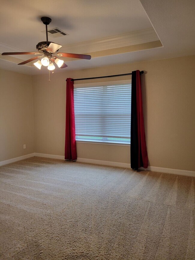 Building Photo - 2501 Leatherwood Dr