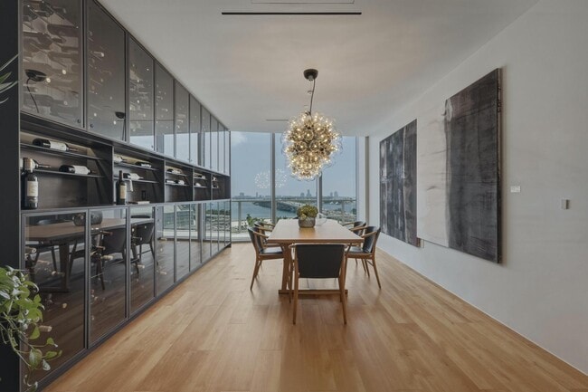Building Photo - 1400 Biscayne Blvd