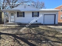 Building Photo - 2015 SW Mission Ave