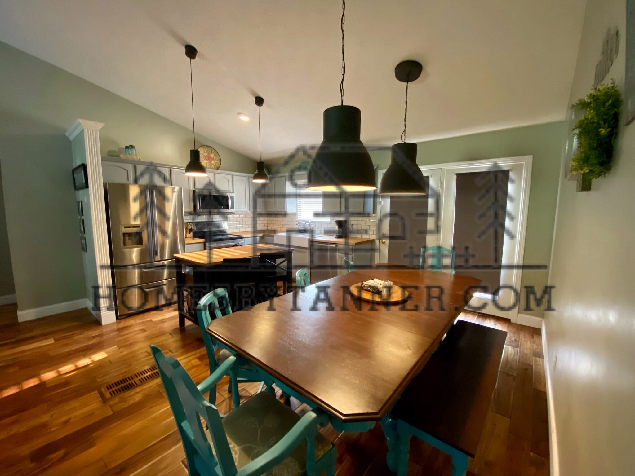 Island included, unfurnished - 481 Yenowine Ln