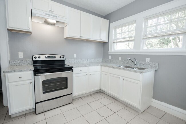 Building Photo - 217 South 11th Street, A &amp; B